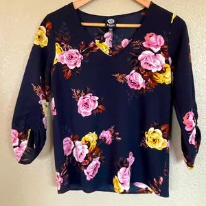 Flowery V neck blouse